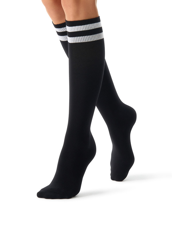 Хлопковые гольфы MINIMI CLASSIC 6202: комфорт и стиль на протяжении всего дня.