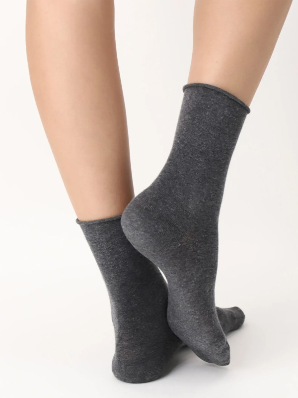 Носки OROBLU ALL COLORS COTTON - идеальный вариант для любого наряда